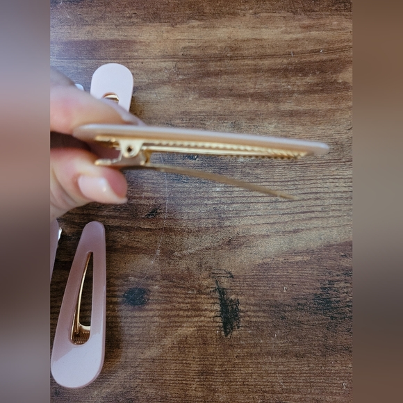 New Hair clips - Picture 5 of 12